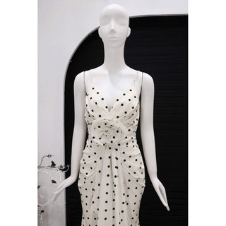 Váy maxi 2 dây bi dây đính hoa ngực.