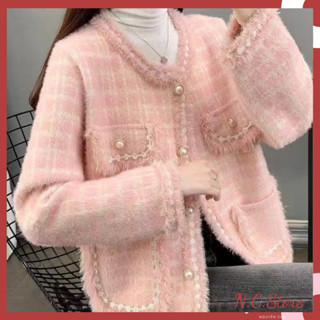 Áo Khoác Dạ Len Lông Thỏ Pha Kim Tuyến Tua Rua Cúc Ngọc Sang Trọng