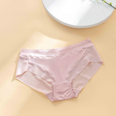 Quần lót nữ S24-031054 lưng vừa, ống dạng cắt