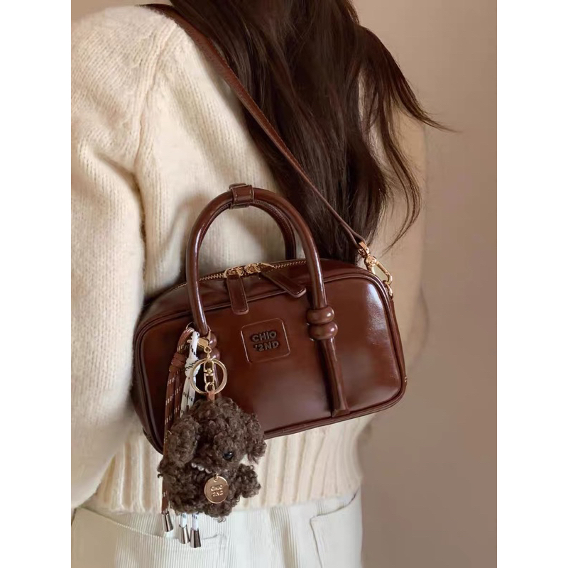 Túi da đeo chéo chuẩn Chio’2nd brand (video shop tự quay)