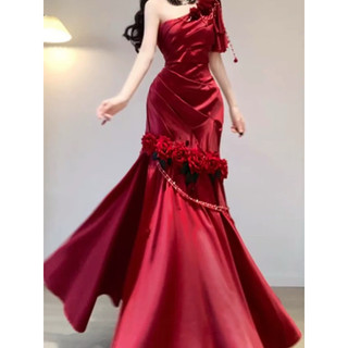 Đầm dạ hội mới cao cấp màu đỏ váy cô dâu đính hôn váy cưới thiết kế trễ một vai