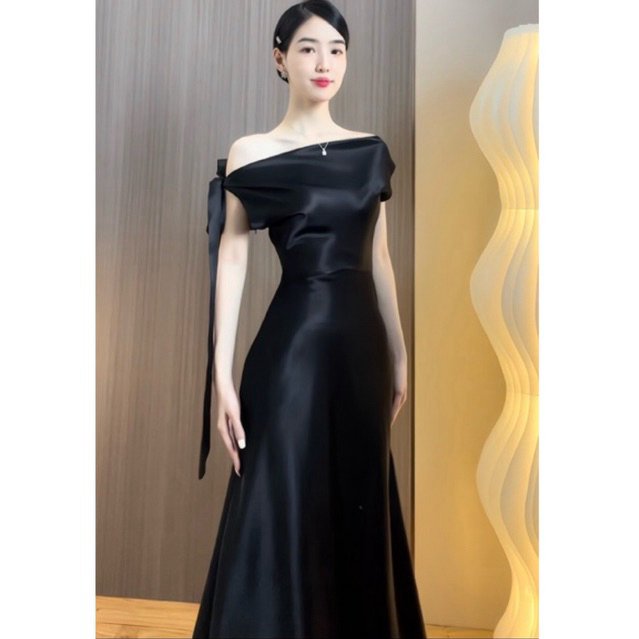 Đầm dự tiệc thiết kế trễ vai phối nơ chất lụa hàn Đầm dự tiệc sang trọng-lụa lệch vai