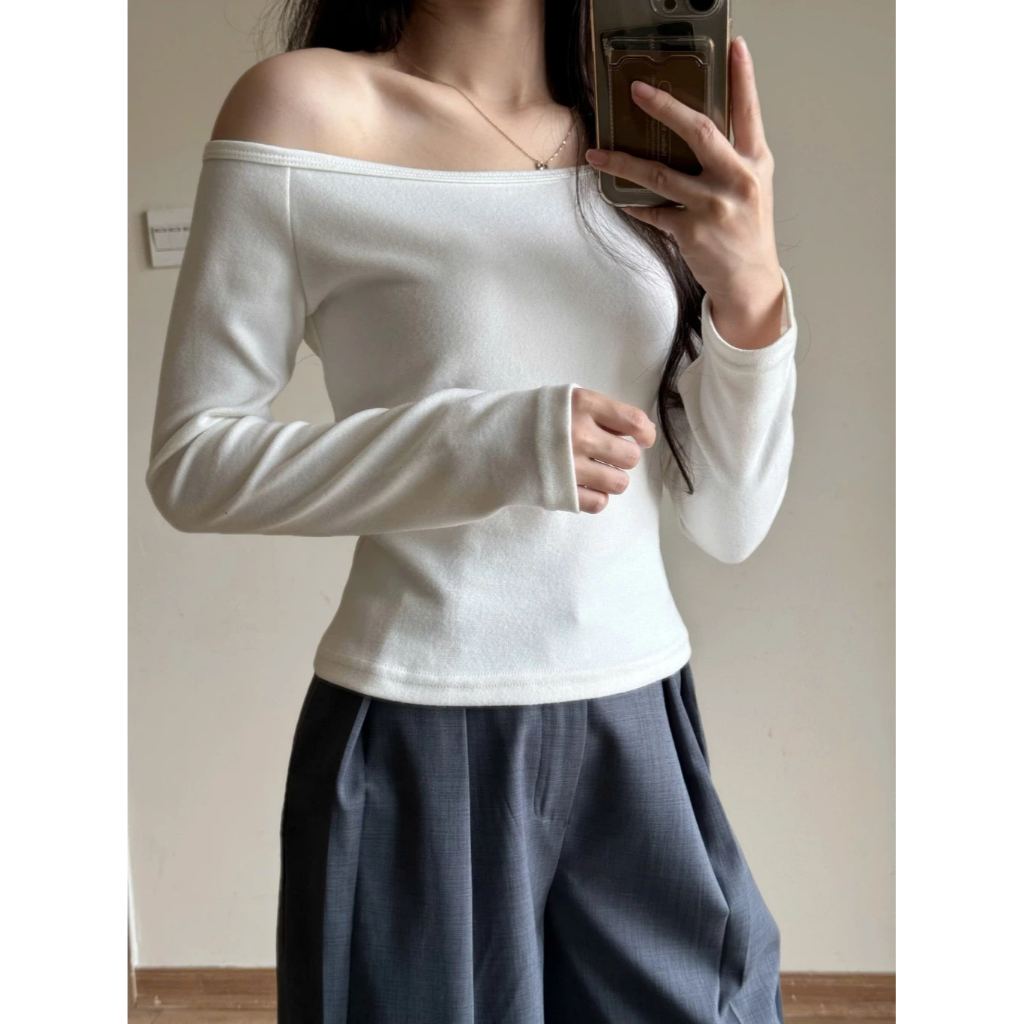 Áo thun trễ vai Beyo áo nữ ôm body dài tay kiểu lệch form dáng vừa T090 | BigBuy360 - bigbuy360.vn