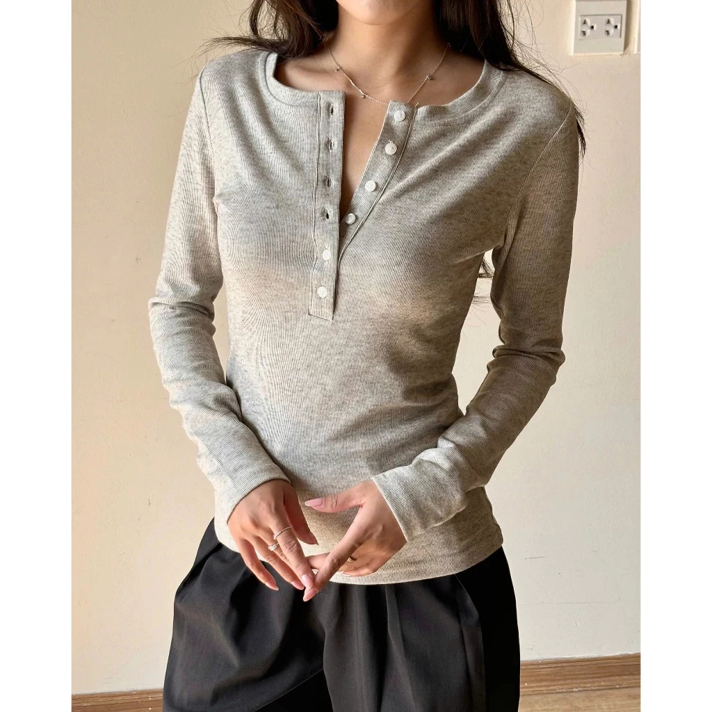 Áo thun nữ Beyo áo nữ dài tay cúc mở dáng ôm body đơn giản dành cho mùa thu basic T091 | BigBuy360 - bigbuy360.vn