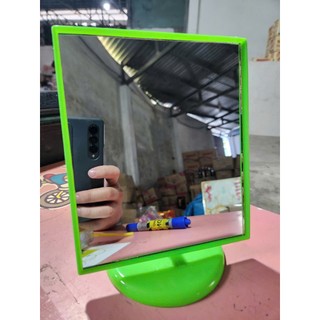 Gương soi nhựa để bàn (giao màu ngẫu nhiên)