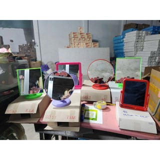 Gương soi nhựa để bàn (giao màu ngẫu nhiên)