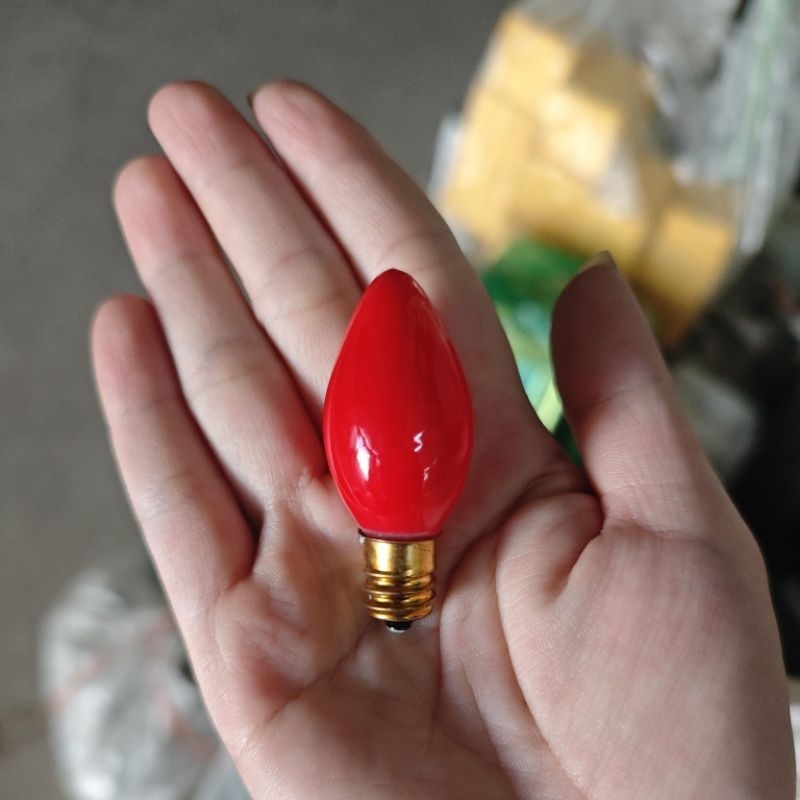 Bóng đèn thờ quả nhót đỏ