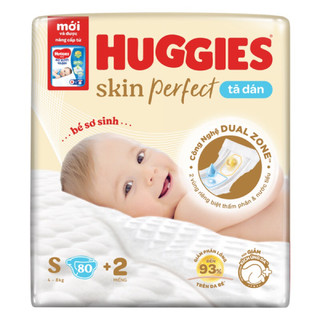  Tã dán Huggies Skin Perfect S54  S54tặng 4  S80 với hai vùng thấm giảm kích ứng da cho bé từ 4-8kg 