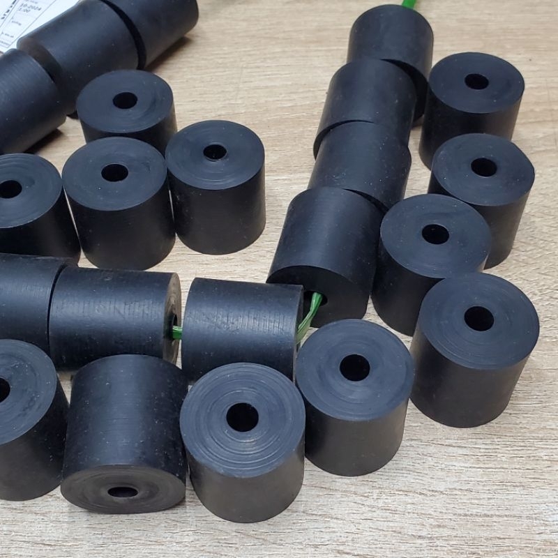 Đệm cao su 30*30*8mm (Giá 10 Cái) đường kính ngoài 30mm, cao 30mm, lỗ 8mm