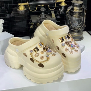 Dép Sục Nữ Đế Cao 10CM Charm Hoạ Tiết Sticker Xinh Nhiều Màu Sắc Trẻ Trung Tôn Dáng Tăng Chiều Cao Shoes Giày Cross