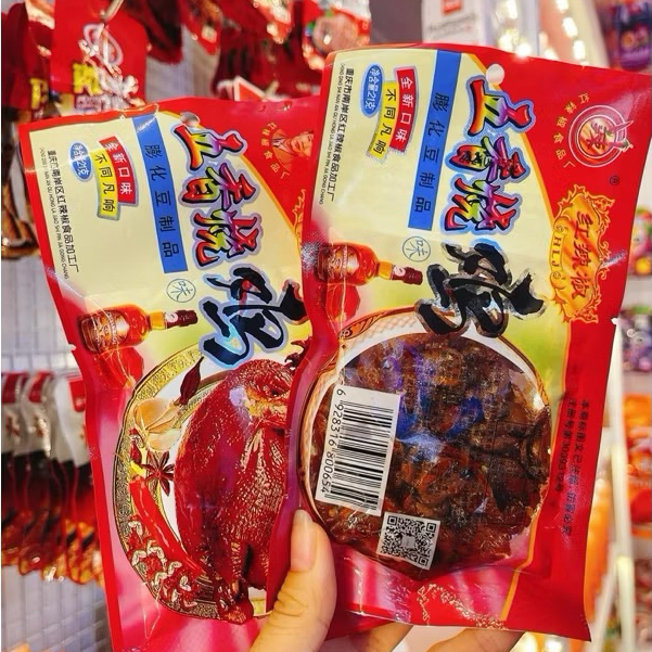 1 BỊCH 60 GÓI GÀ ĐỎ CAY (18gr / gói)