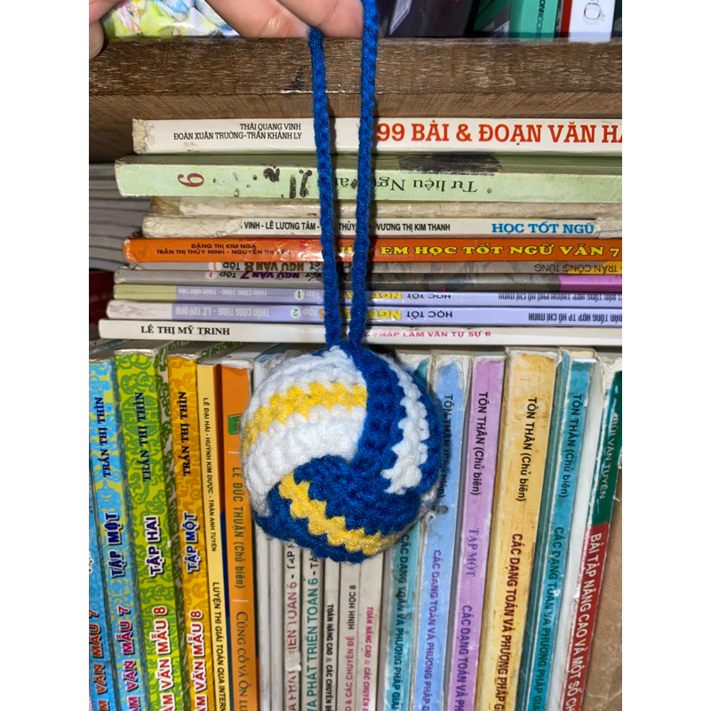 quả bóng chuyền bằng len