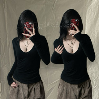   AV1  Áo thun trơn tay dài cổ V tim khoét sâu ôm body thun trơn mịn 