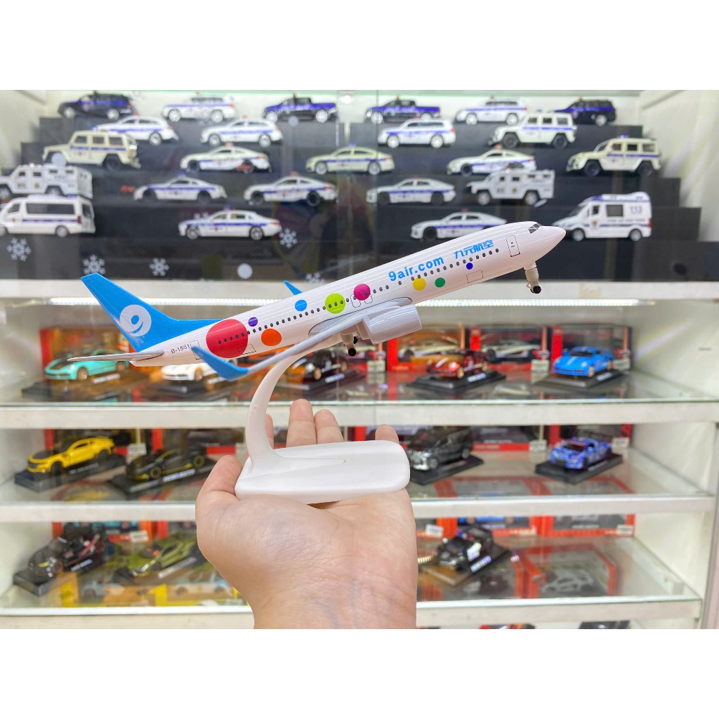 Mô hình máy bay kim loại China 9 Air.com Guangzhou Baiyun Boeing B737 có bánh xe 20cm MB20059