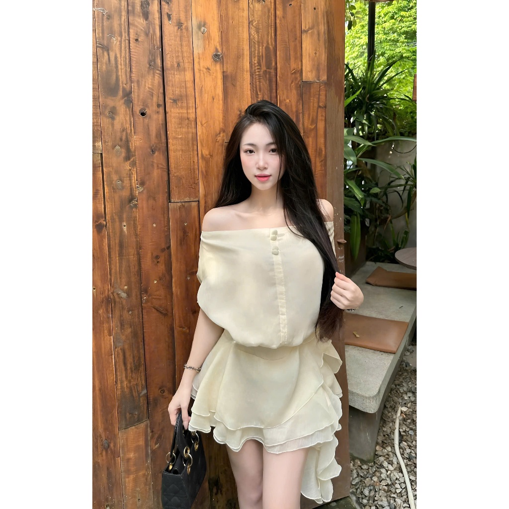 Set Tiểu Thư Chất Liệu Tơ Mềm Dáng Trễ Vai Hở Lưng Cúc Bọc Phối Hoa Vặn Nhún Hông Sang Chảnh | BigBuy360 - bigbuy360.vn