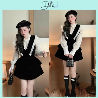 Set Nhung 2 Món Gồm Áo Sơ Mi Chất Liệu Tơ Mềm + Yếm Nhung Cổ V Viền Bèo 2 Tầng 