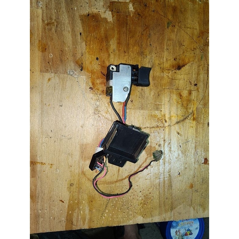 công tắc (cò) MAKITA