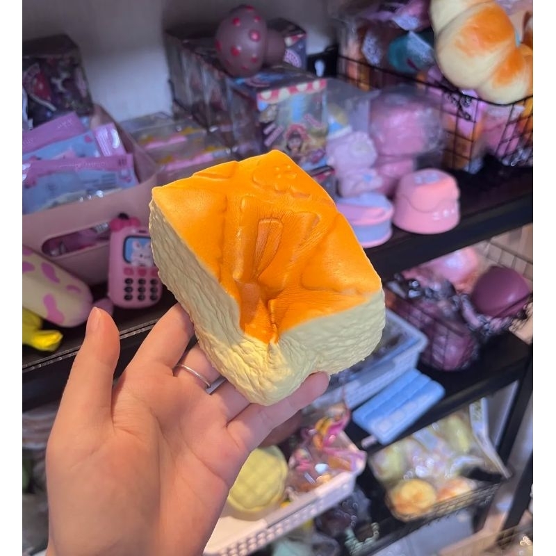 Cake Squishy Bánh Bông Lan Siêu Mềm