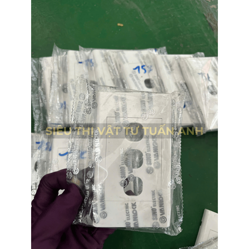 [MẶT CÔNG TẮC SINO CHÍNH HÃNG] MẶT CÔNG TẮC ÂM TƯỜNG 1 LỖ, 2 LỖ, 3 LỖ, 4 LỖ S18 SINO VANLOCK ĐIỆN CA