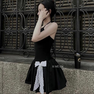 Đầm cổ yếm phối nơ ren ôm body
