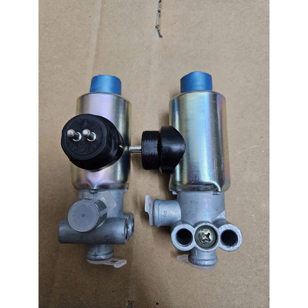 Rơ le mở hơi chính hãng  THACO FORLAND ben 6 tấn - 8 tấn 7 đời máy cơ  ( FD9000, FD8500A, FLD600A, F