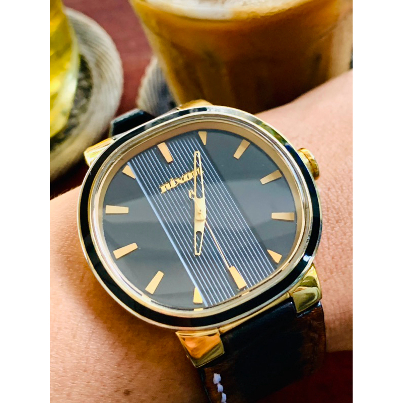 ĐỒNG HỒ NIXON Nhật Đường băng qua sử dụng