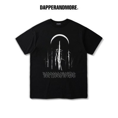 Áo Thun Unisex DAPPERANDMORE "UNDER MOON T-SHIRT" Form Rộng Oversize 100% Cotton 250gsm - Đen