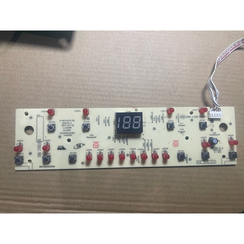 Mạch hiển thị bếp từ Midea MI-B2015DE tháo máy