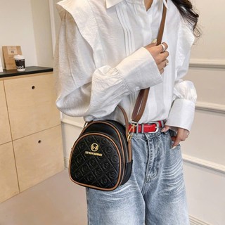 1 phiên bản túi đeo chéo dáng bầu sz 12 với ngăn chứa đồ đựng vừa chai nước 8572