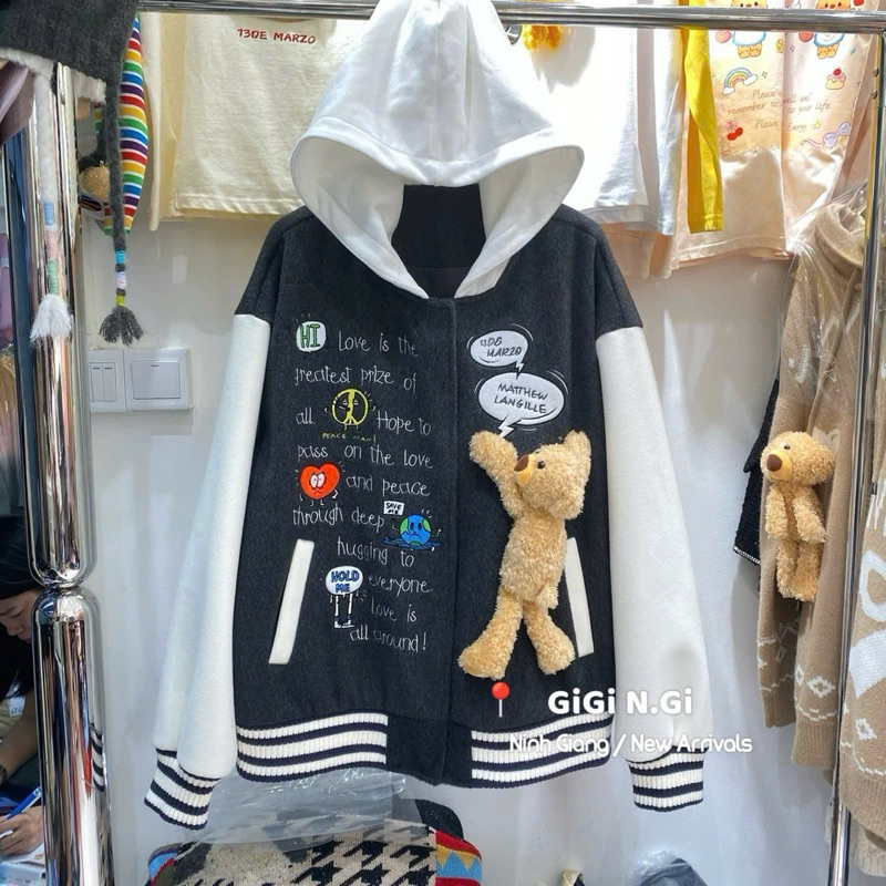 ÁO KHOÁC DẠ BOMBER MŨ 13DE MARZO GẤU [HÀNG SẴN]