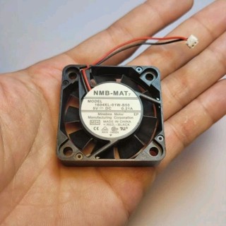 Quạt tản nhiệt 5v 0.21a kích thước 4x4x1cm tháo máy