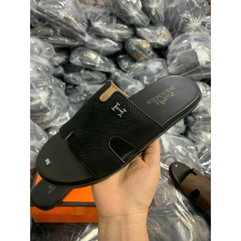 Dép HM - Dép hM phiên bản 2024, mẫu mã mới ,theo treen, đi phom ôm chân, hợp rễ phối đồ.