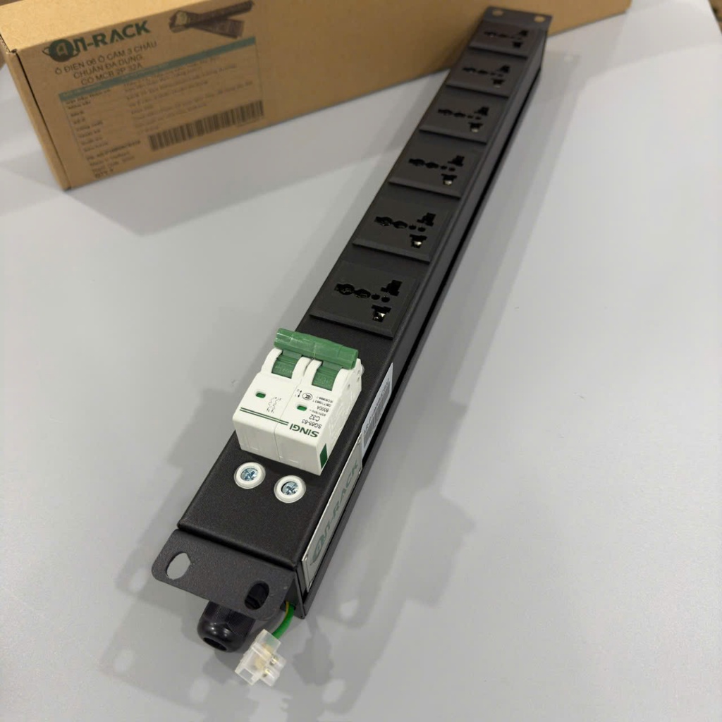 Ổ điện, Thanh nguồn PDU 6 ổ căm loại đa năng, hãng Anrack dùng cho tủ Rack