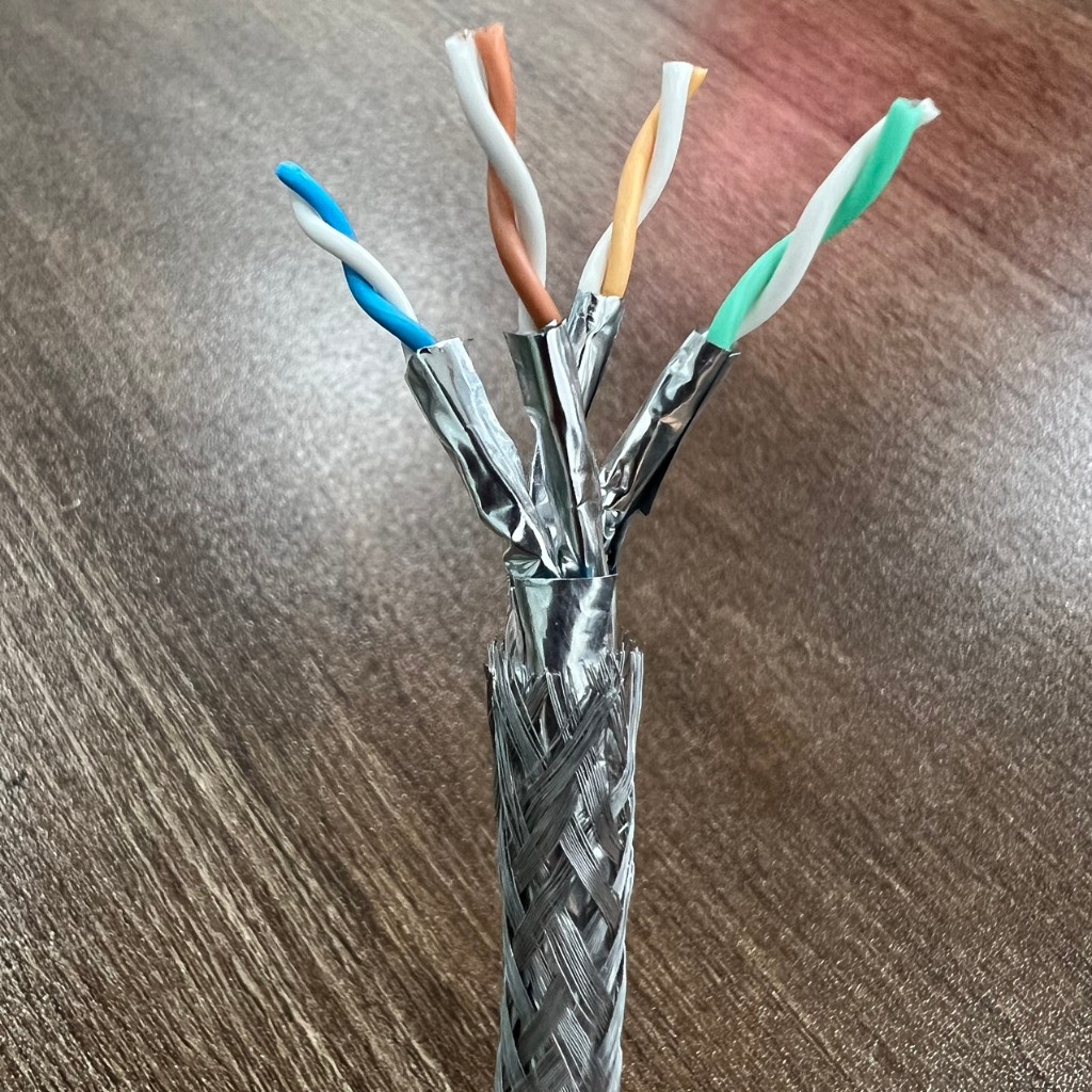 Cáp mạng Cat7 SFTP 23AWG hỗ trợ POE đi thang máy hãng Ancomteck, sợi Multi mềm
