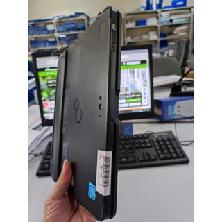 Máy tính bảng Fujitsu Arrows Tab Q508