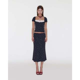 ESSENTIAL ᯽ SET VÁY ÁO SCARLET