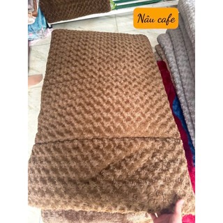 Chăn cừu lông chồn hoa hồng bất chấp mùa đông
