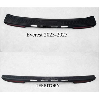 Ốp chống trầy cốp sau nhựa đen Territory 2022-2026, Everest 2023-2026 Artistar