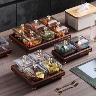 Hộp đựng mứt Tết bánh kẹo trái cây khô nhiều ngăn có nắp kèm khay gỗ sang trọng