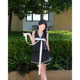 Váy kẻ nơ trắng bản dài phối ren thiết kế Bonheur Ara Dress