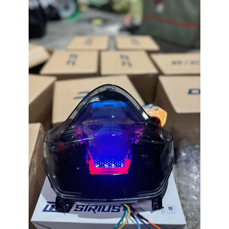 Đèn hậu tst cho sirius