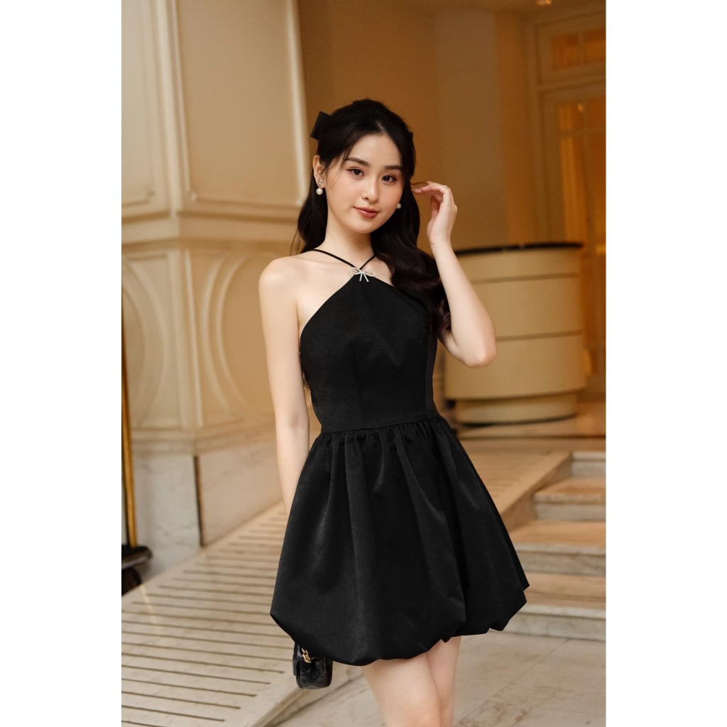 Thanh lý váy đen SieSie của RUBIES RUBIES