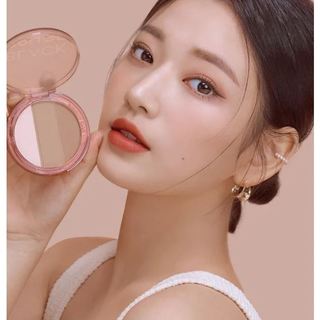 Phấn Highlight Và Tạo Khối Black Rouge Up And Down Triple Contouring