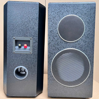 VỎ THÙNG LOA ĐỨNG BASS 16( GIÁ 1 CẶP) CHỐNG TRẦY VỎ SỬ DỤNG 1 BASS 16CM VÀ 1 TREBLE 10 CM