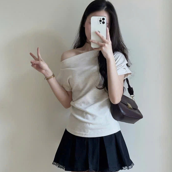 Áo thun nữ lệch vai xếp ly cánh rơi sườn nhún eo điệu đà form vừa chất vải lông thỏ cao cấp A383 SUTANO | BigBuy360 - bigbuy360.vn