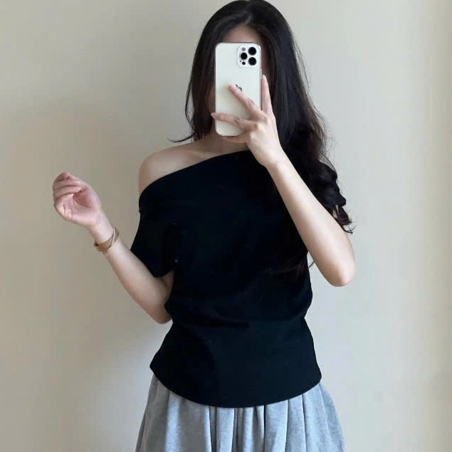 Áo thun nữ lệch vai xếp ly cánh rơi sườn nhún eo điệu đà form vừa chất vải lông thỏ cao cấp A383 SUTANO | BigBuy360 - bigbuy360.vn