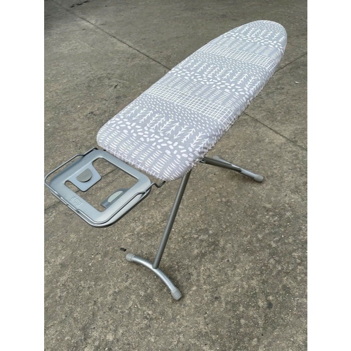 Bàn để ủi, cầu là quần áo dạng đứng/ngồi LEBENLANG LBL3636