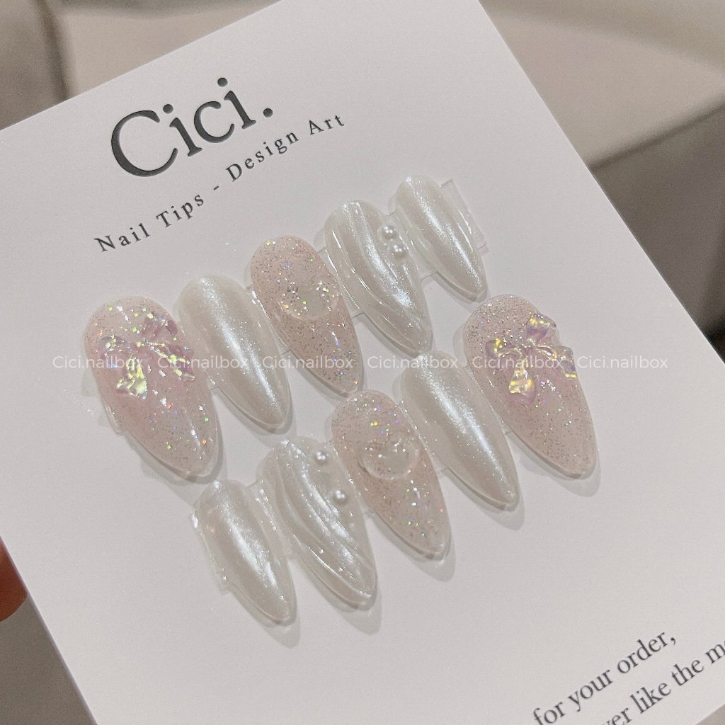 Móng giả thiết kế C173 nhũ hồng cầu vồng mix tráng gương gel nổi chụp kỷ yếu cici nailbox | BigBuy360 - bigbuy360.vn