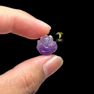Hồ Ly Thạch Anh Tím, Garnet tự nhiên