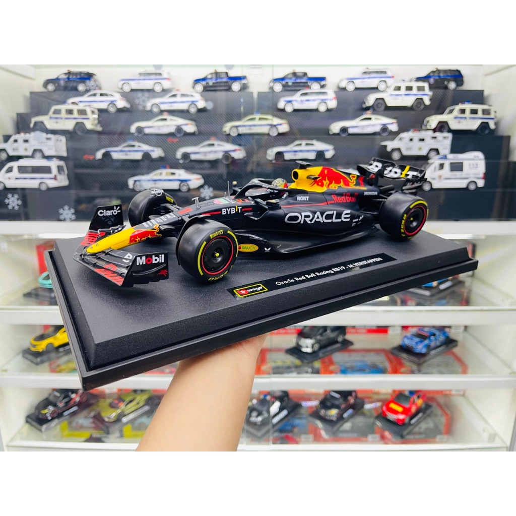 Mô hình xe đua F1 Redbull RB19 2023 Formular tỉ lệ 1:18 Bburago 18-18003 OT327